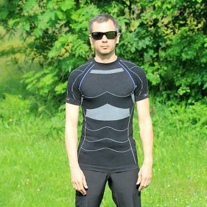 T-shirt de running sans coutures homme - kiprun run 500 confort noir T-shirt de running sans coutures homme - kiprun run 500 confort noir