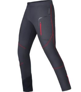 Correre sotto la pioggia: l'equipaggiamento