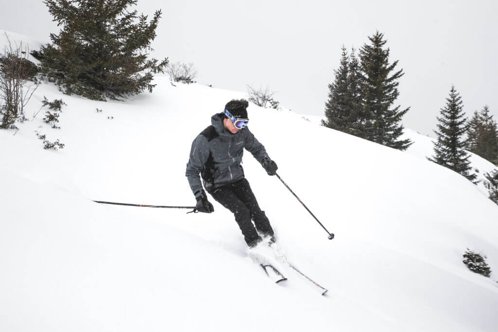 Sciare con una giacca da trekking